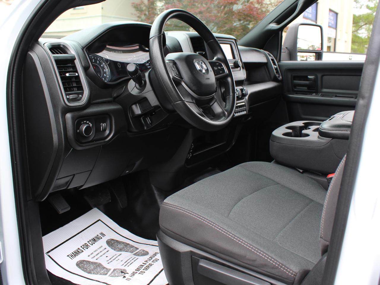 RAM 3500 Crew Cab 4WD DRW 2024