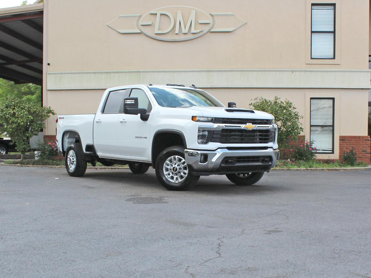 Chevrolet Silverado 2500HD LT Crew Cab Short Box 4WD 2024