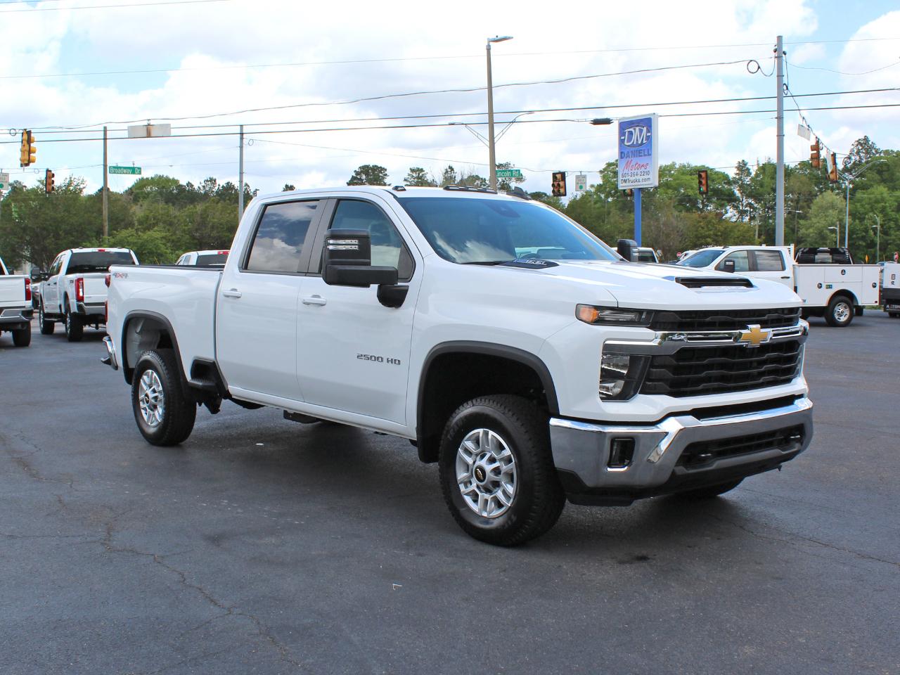 Chevrolet Silverado 2500HD LT Crew Cab Short Box 4WD 2024