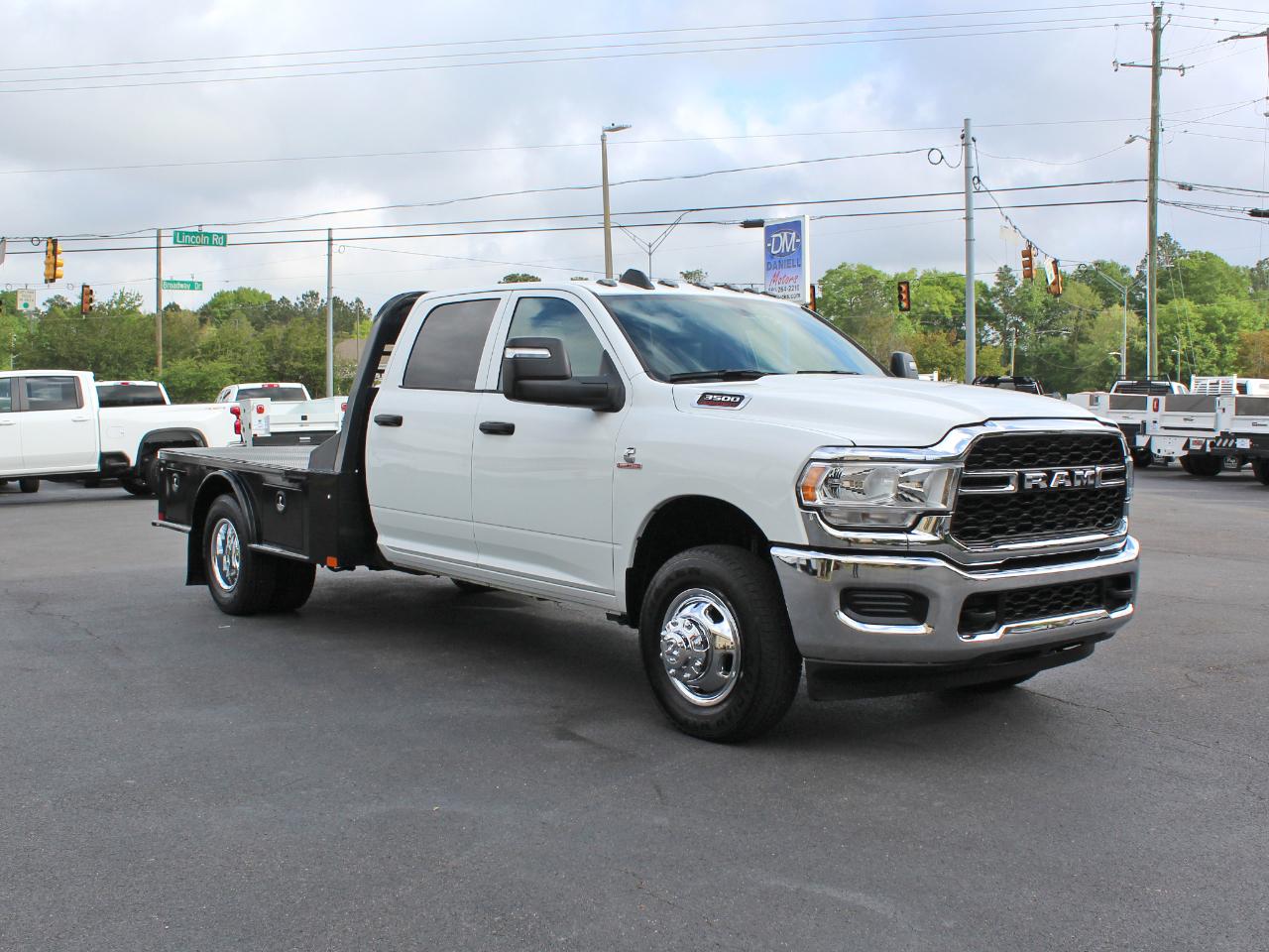 RAM 3500 Crew Cab 4WD DRW 2024