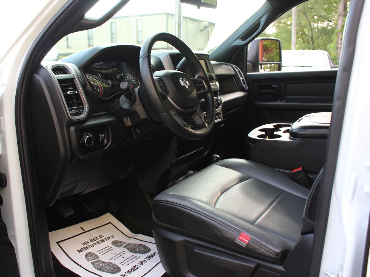 RAM 3500 Crew Cab 4WD DRW 2024