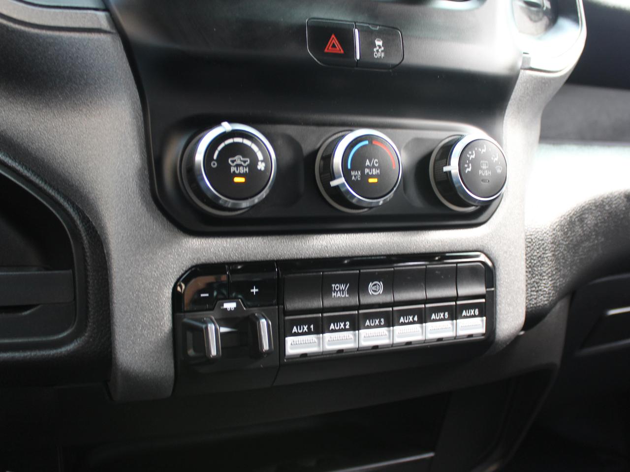 RAM 3500 Crew Cab 4WD DRW 2024