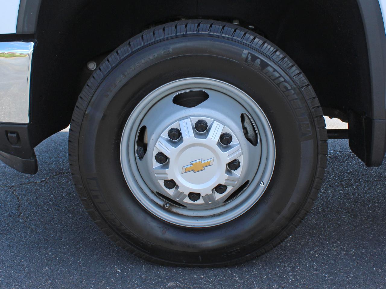 Chevrolet Silverado 3500HD Work Truck Crew Cab Long Box 4WD 2024