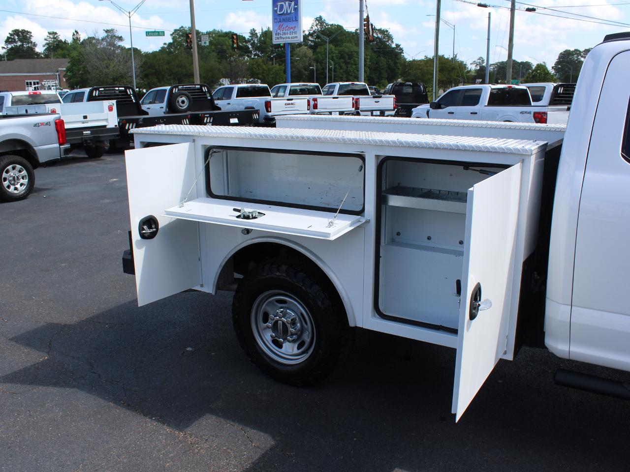 Ford F-250 SD XL SuperCab Long Bed 4WD 2022