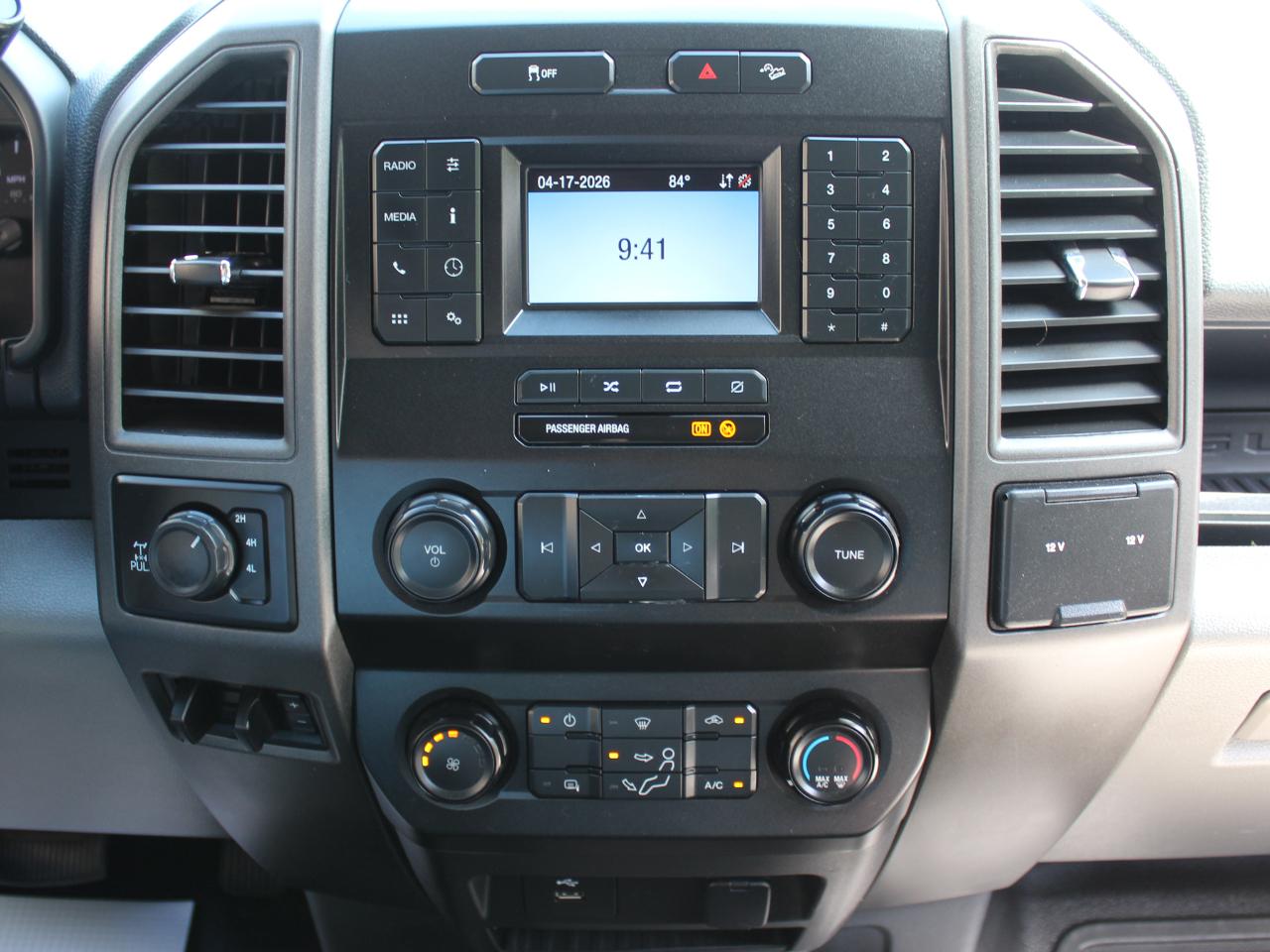 Ford F-250 SD XL SuperCab Long Bed 4WD 2022