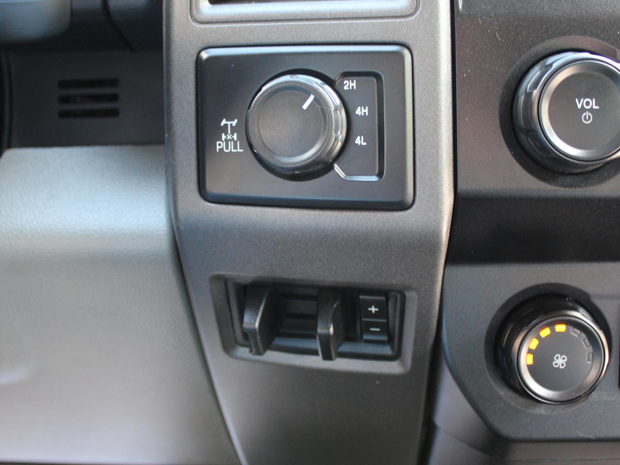 Ford F-250 SD XL SuperCab Long Bed 4WD 2022