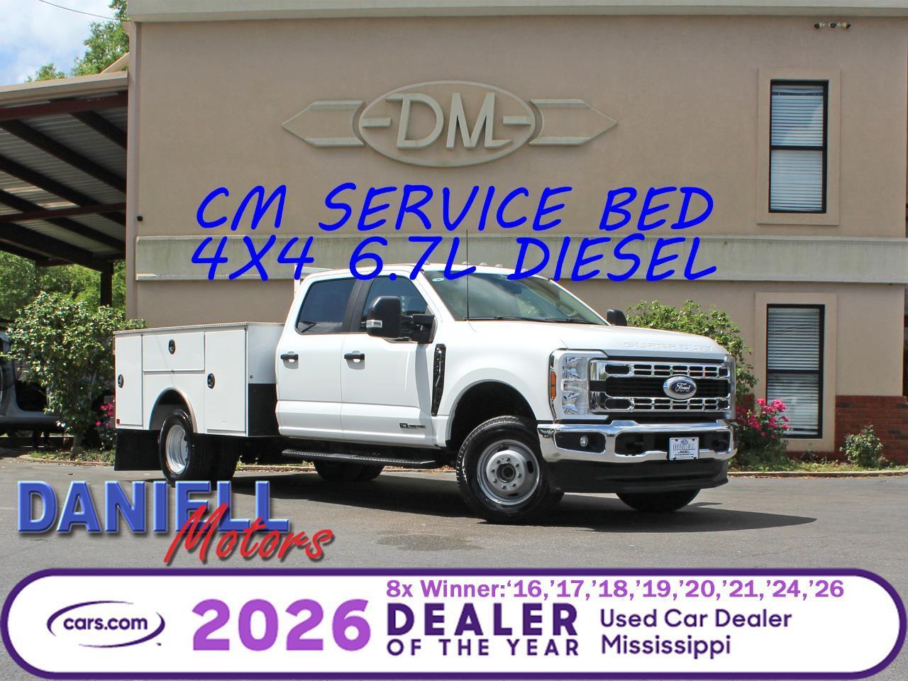 Ford F-350 SD XL Crew Cab Long Bed DRW 4WD 2024