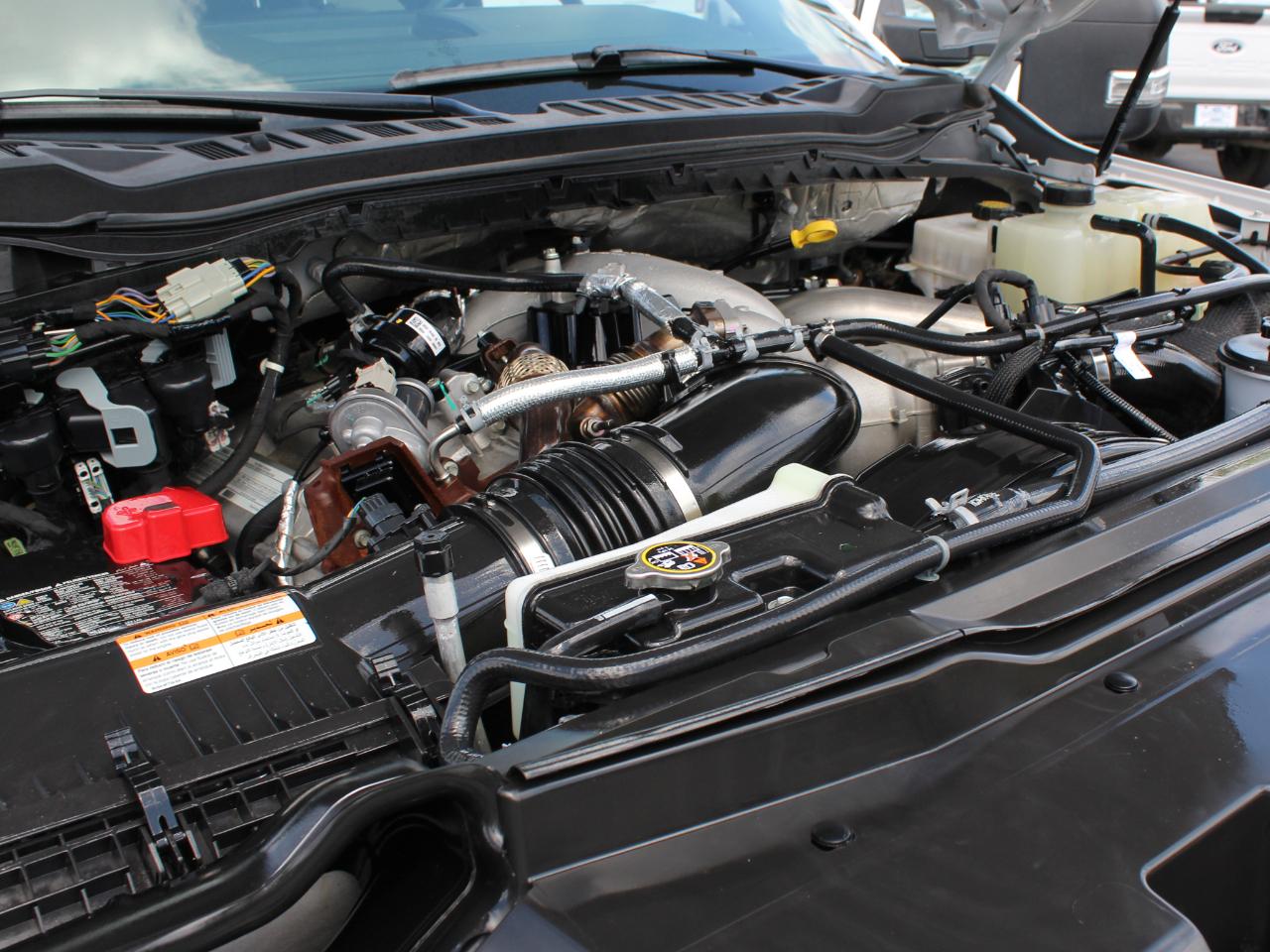 Ford F-350 SD XL Crew Cab Long Bed DRW 4WD 2024