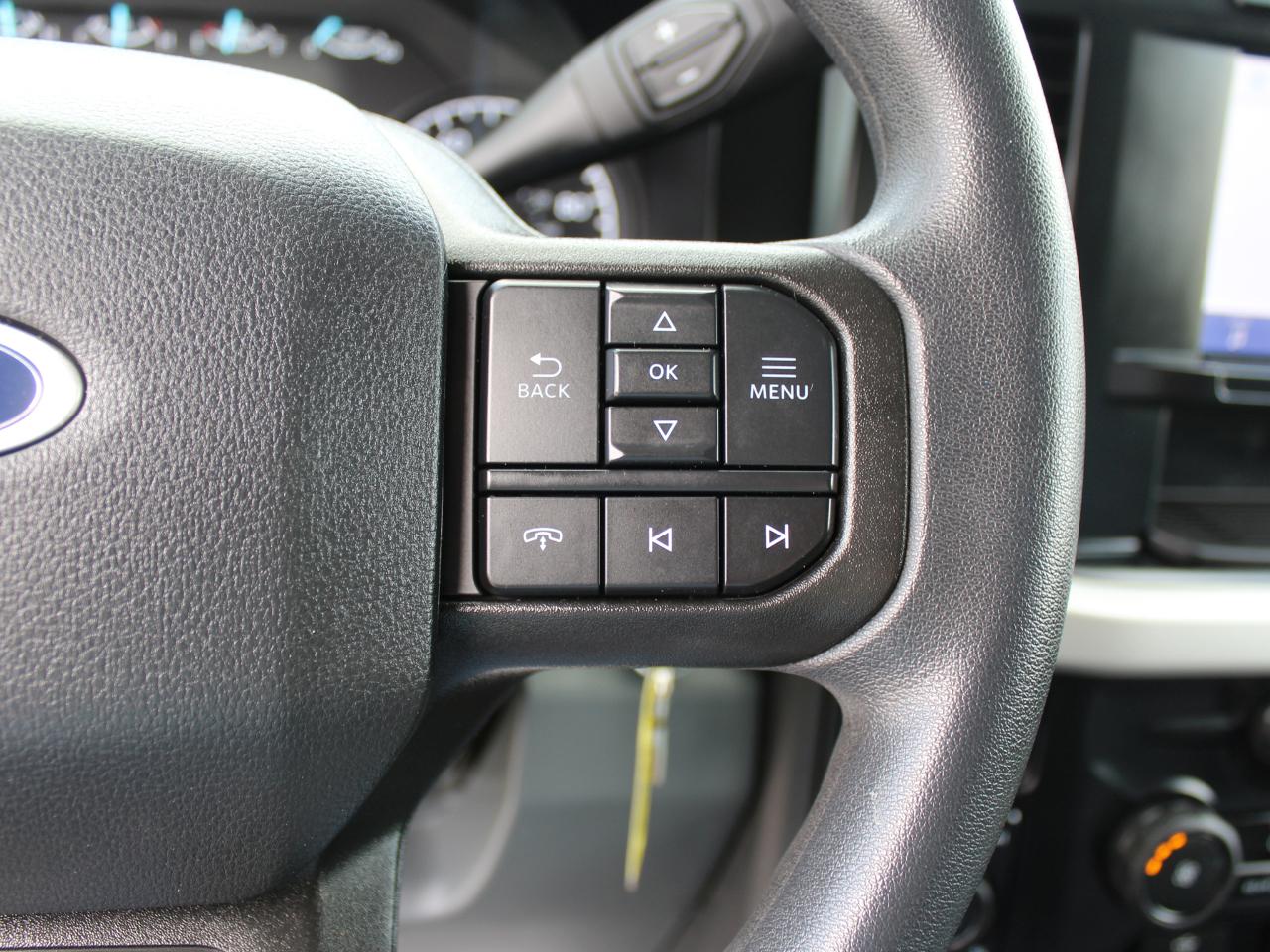 Ford F-350 SD XL Crew Cab Long Bed DRW 4WD 2024