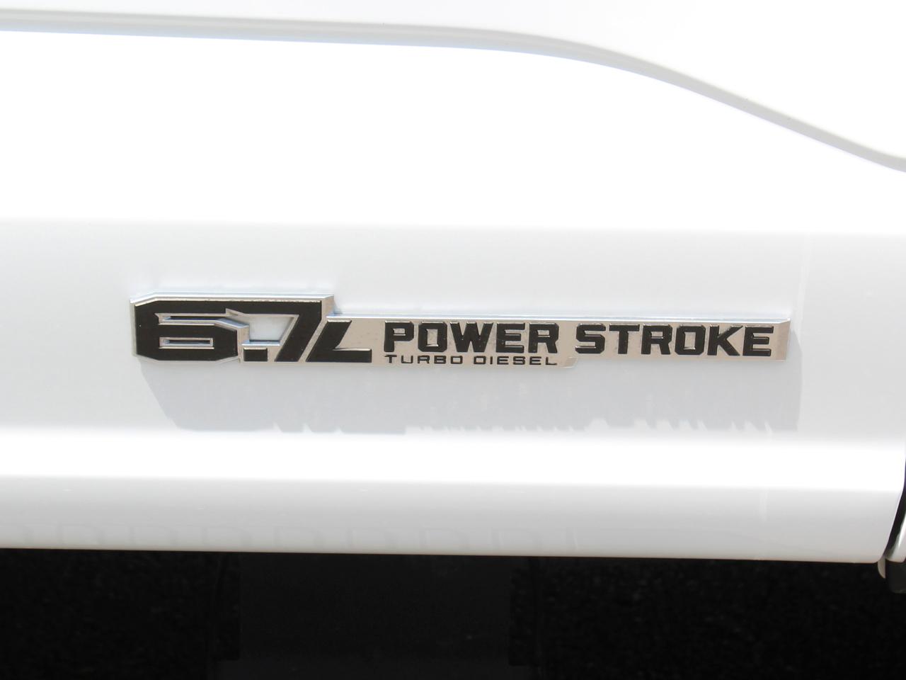 Ford F-350 SD XL Crew Cab Long Bed DRW 4WD 2024