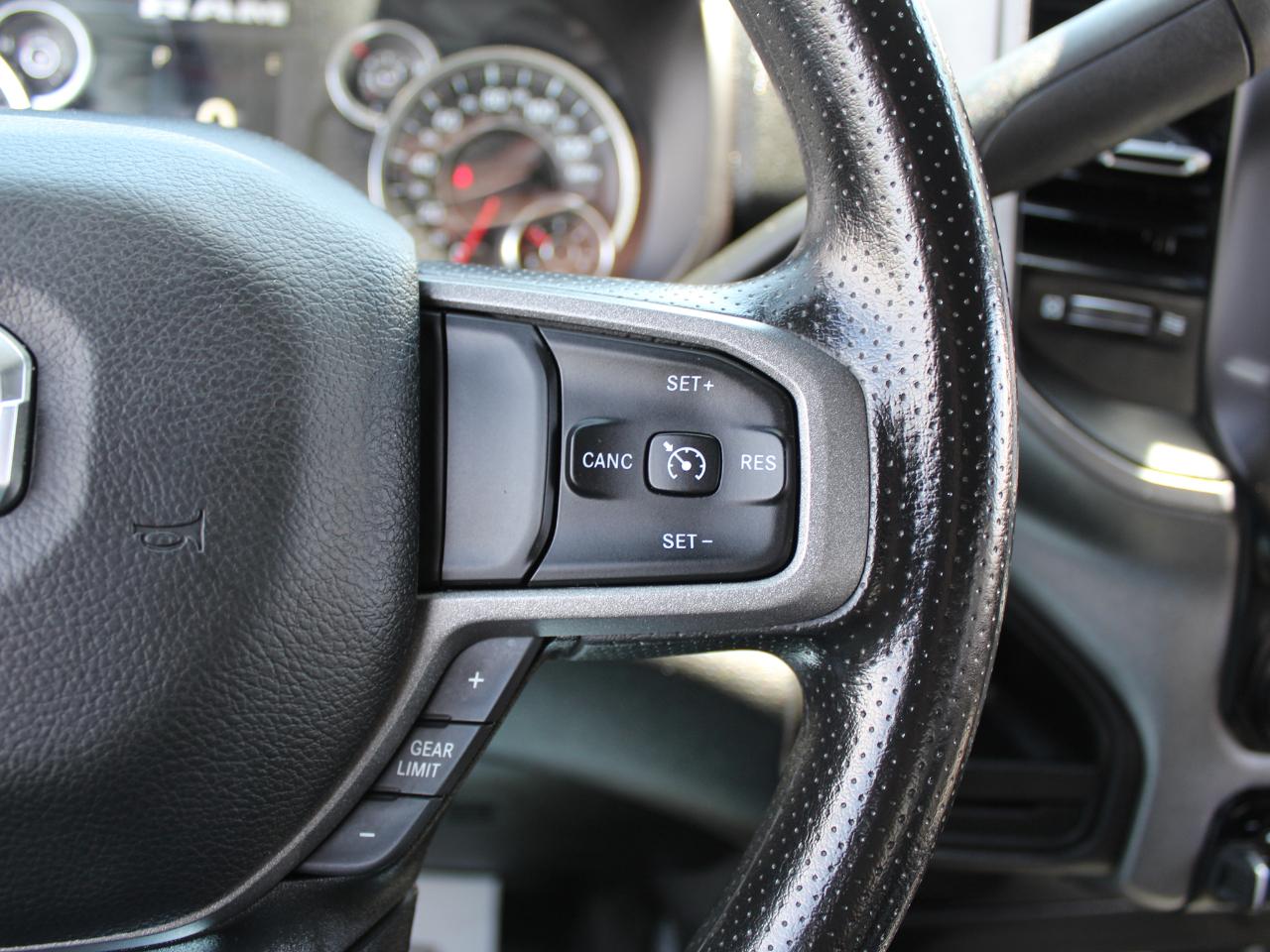 RAM 2500 Tradesman Crew Cab LWB 4WD 2024