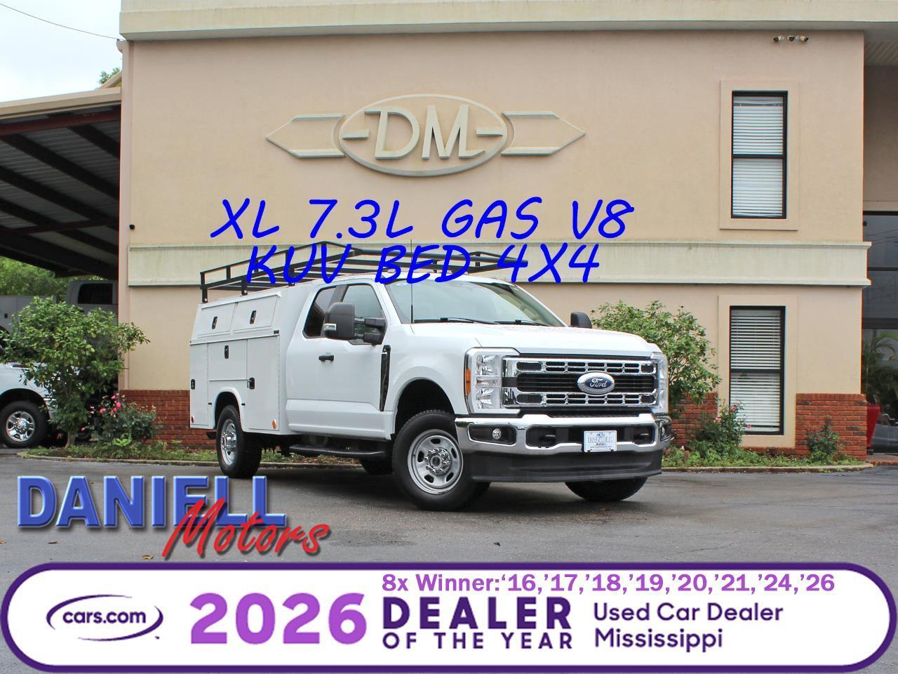Ford F-350 SD XL SuperCab Long Bed 4WD 2023
