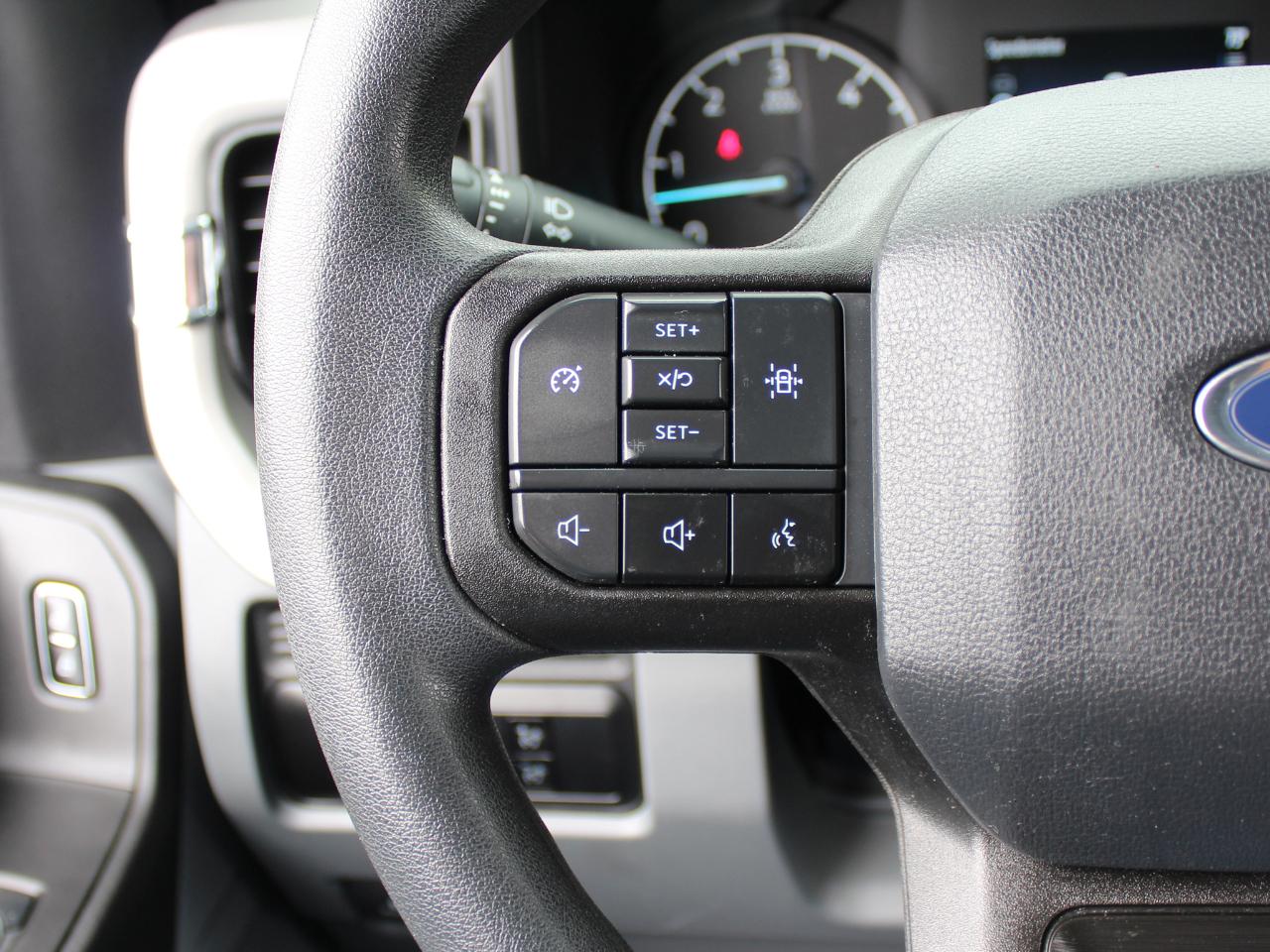 Ford F-350 SD XL SuperCab Long Bed 4WD 2023