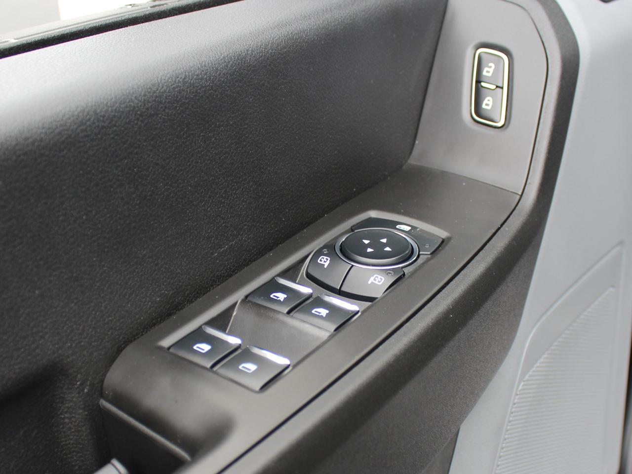 Ford F-350 SD XL SuperCab Long Bed 4WD 2023