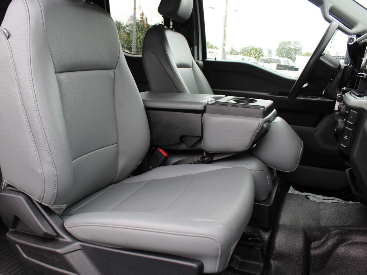 Ford F-350 SD XL SuperCab Long Bed 4WD 2023