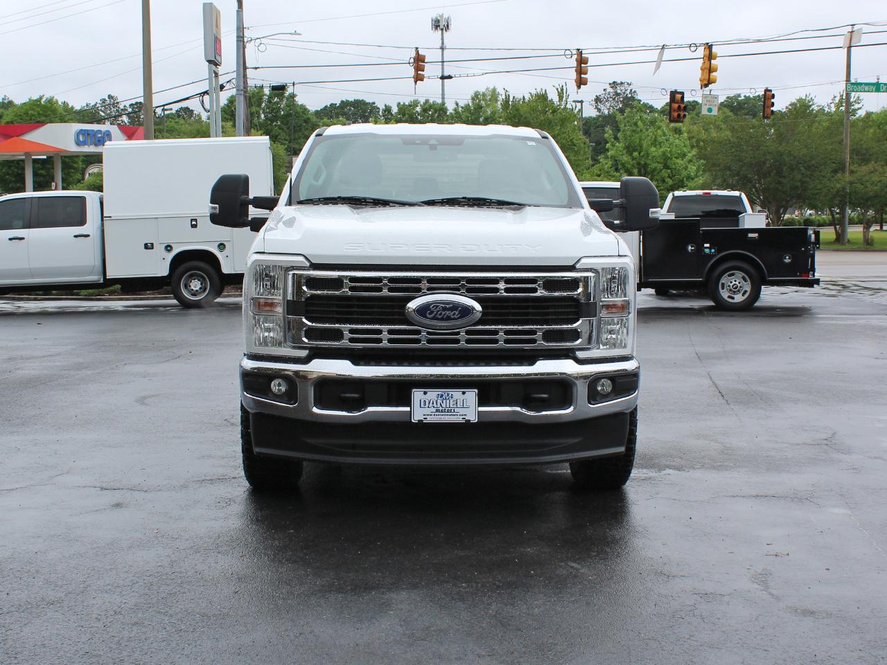 Ford F-350 SD XLT Crew Cab Long Bed 4WD 2023