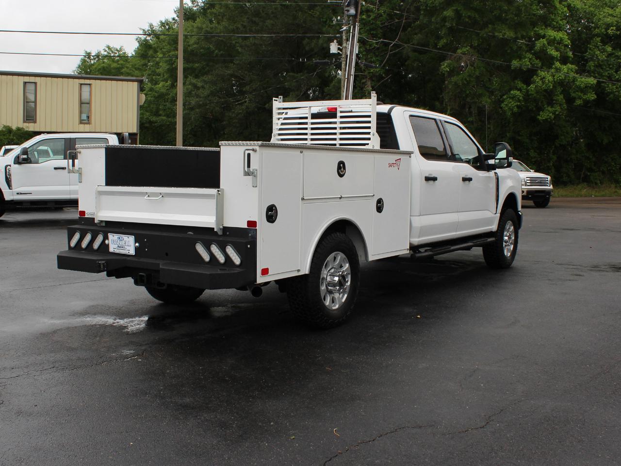 Ford F-350 SD XLT Crew Cab Long Bed 4WD 2023