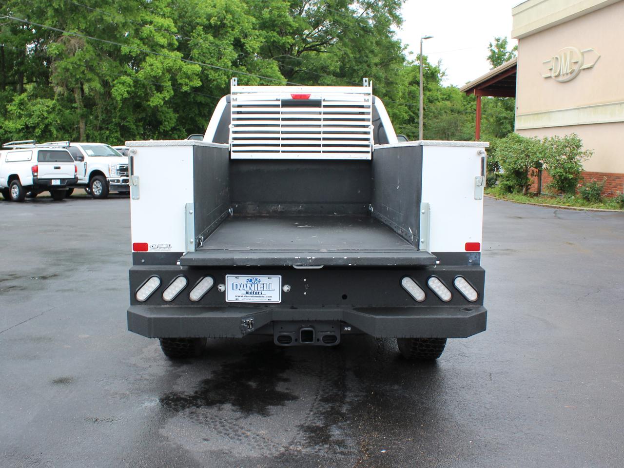 Ford F-350 SD XLT Crew Cab Long Bed 4WD 2023