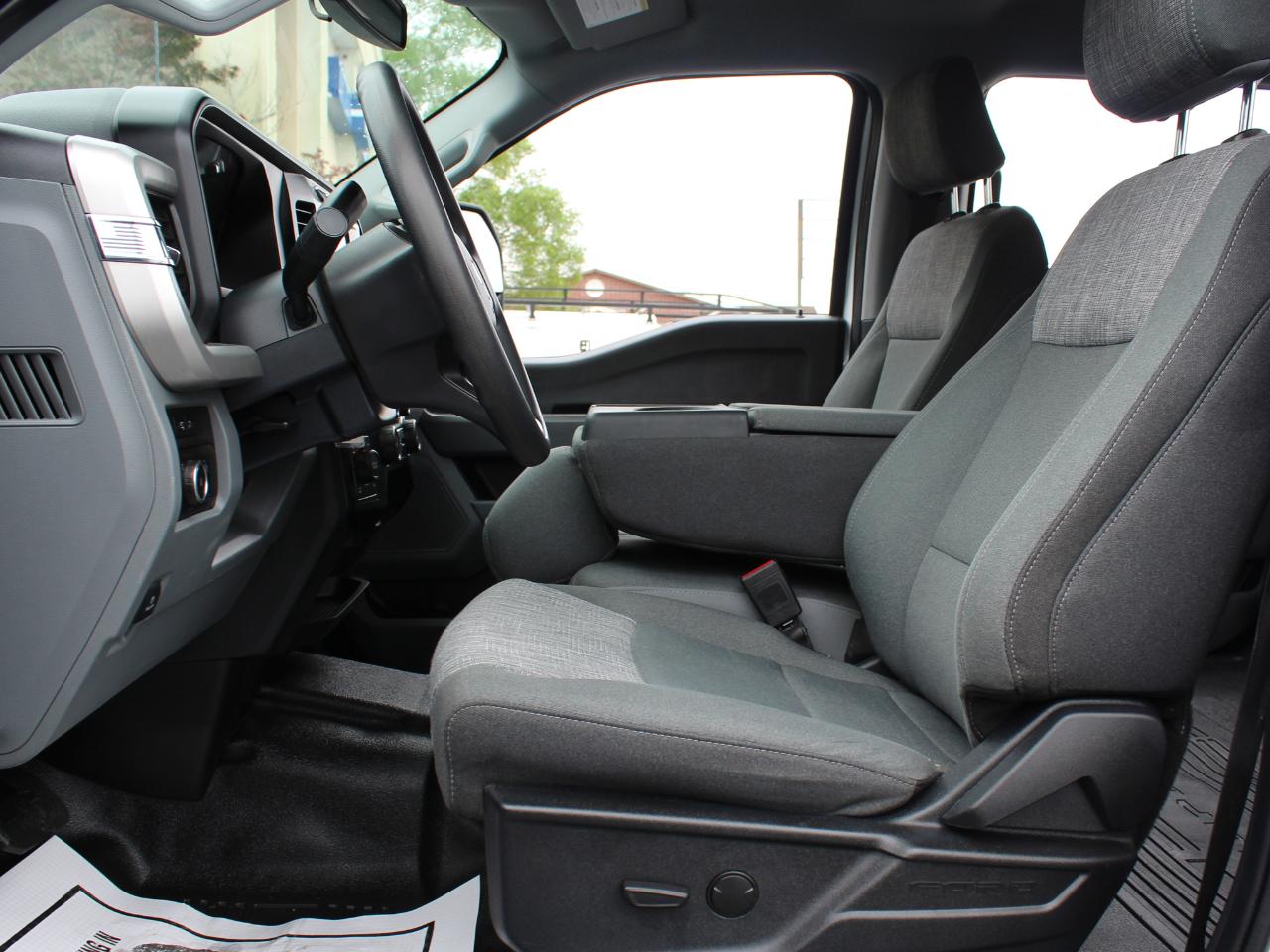 Ford F-350 SD XLT Crew Cab Long Bed 4WD 2023