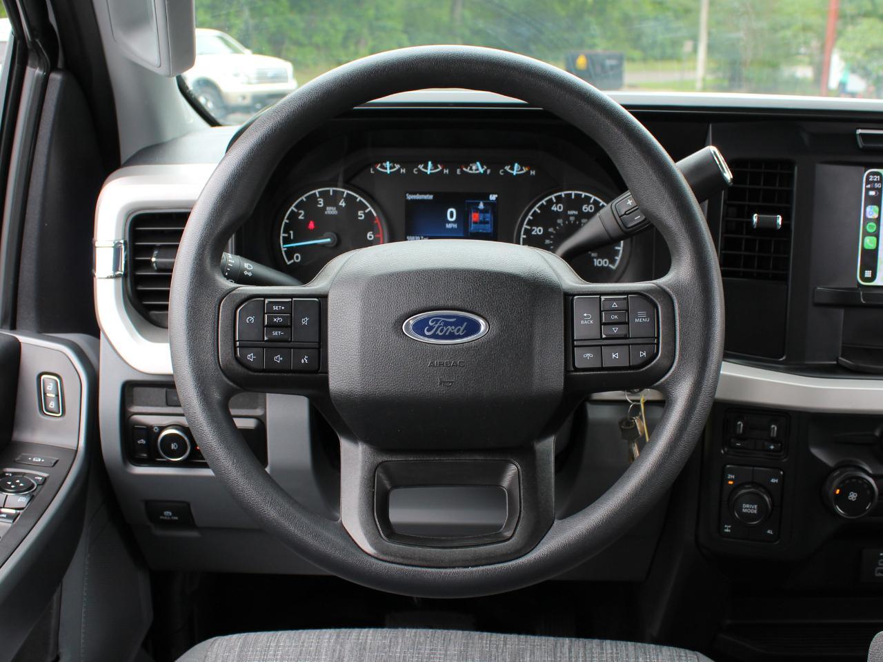Ford F-350 SD XLT Crew Cab Long Bed 4WD 2023