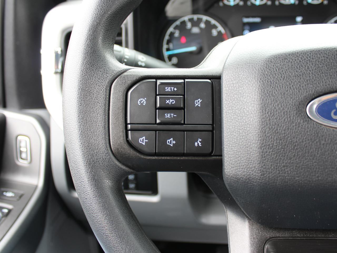 Ford F-350 SD XLT Crew Cab Long Bed 4WD 2023