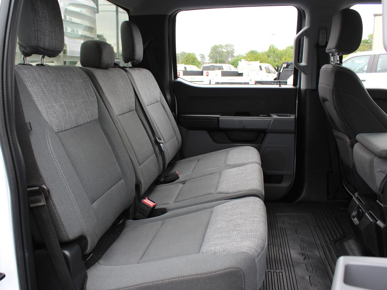 Ford F-350 SD XLT Crew Cab Long Bed 4WD 2023