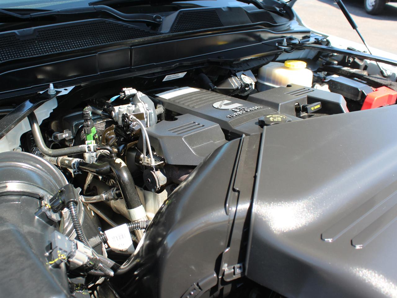 RAM 2500 Tradesman Crew Cab LWB 4WD 2024