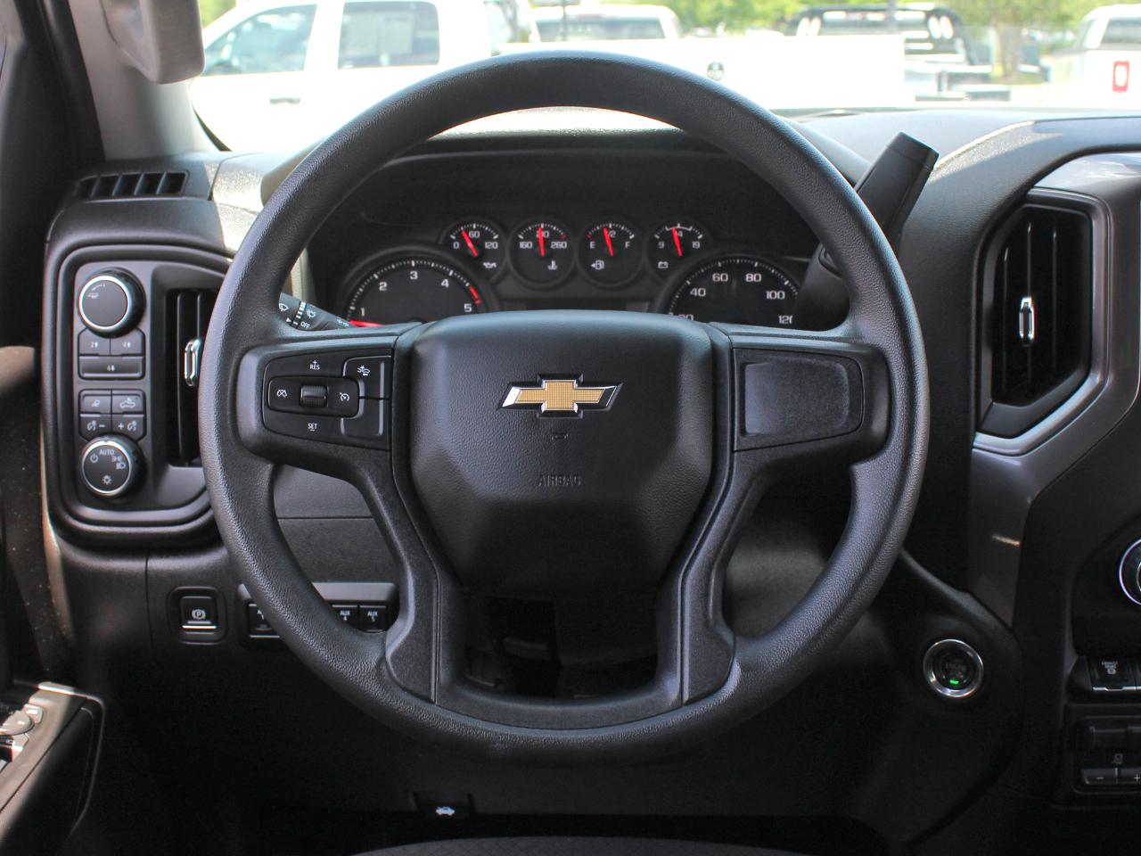 Chevrolet Silverado 2500HD Custom Crew Cab Long Box 4WD 2025