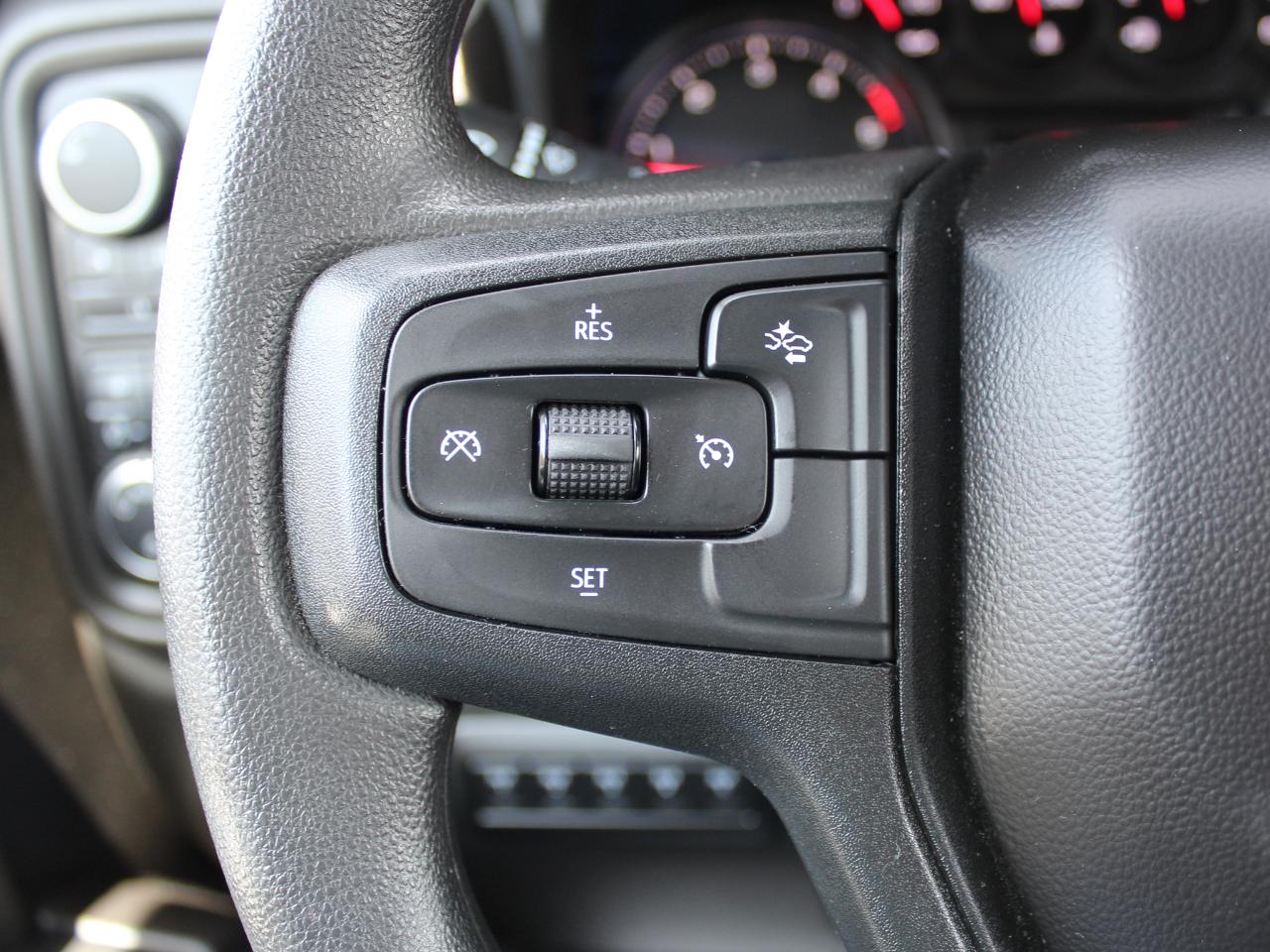 Chevrolet Silverado 2500HD Custom Crew Cab Long Box 4WD 2025