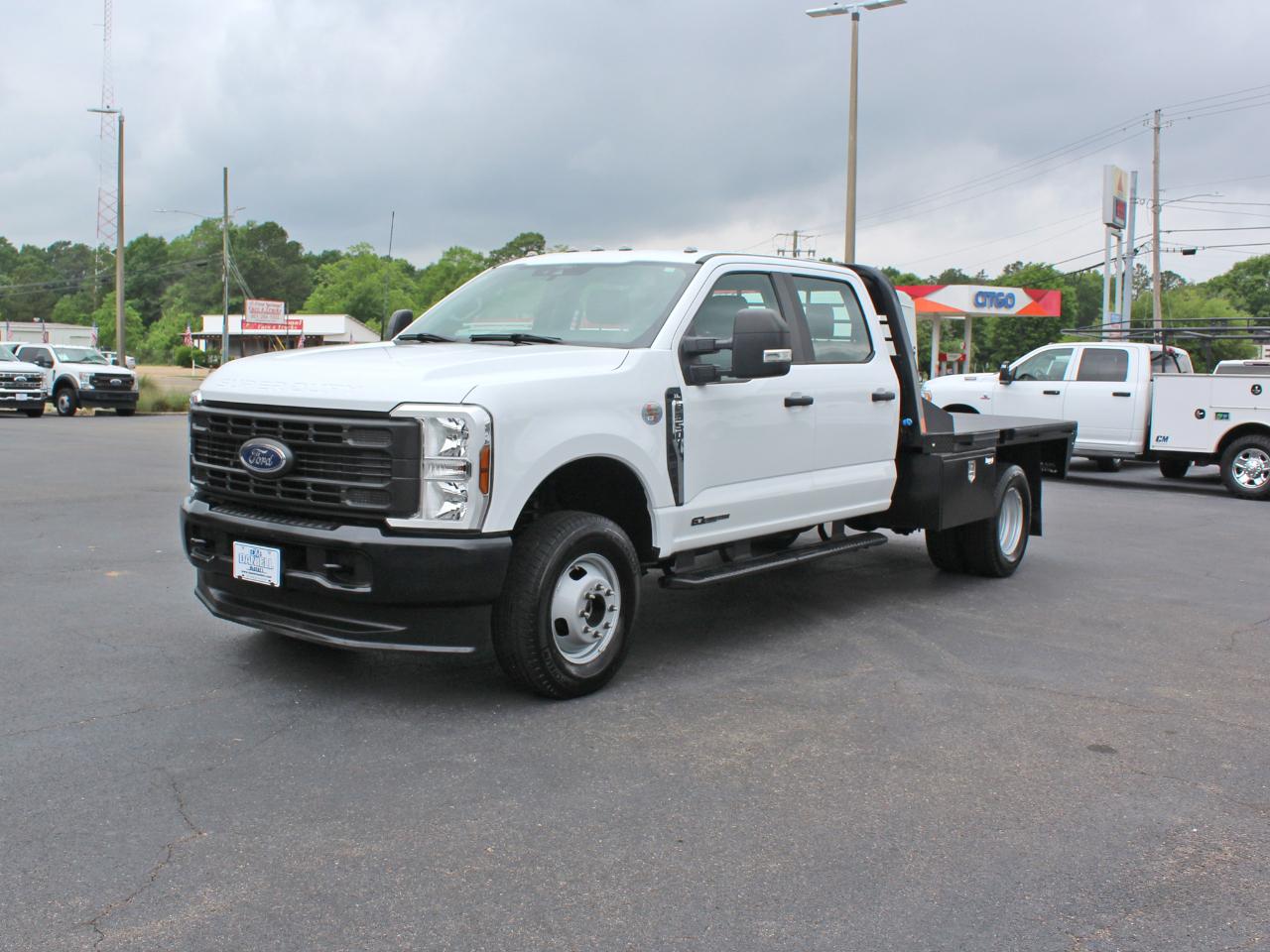 Ford F-350 SD XL Crew Cab Long Bed DRW 4WD 2024