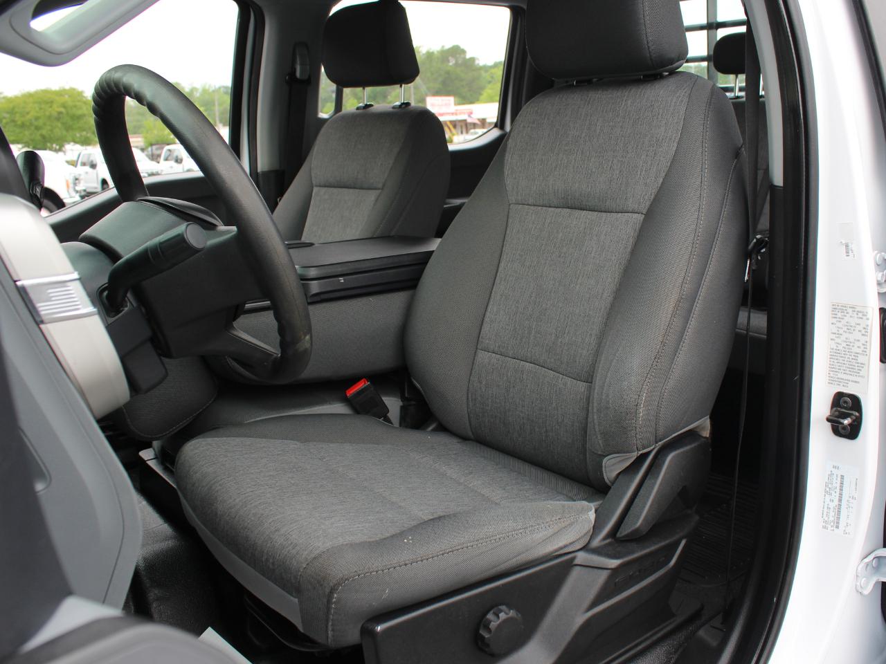 Ford F-350 SD XL Crew Cab Long Bed DRW 4WD 2024