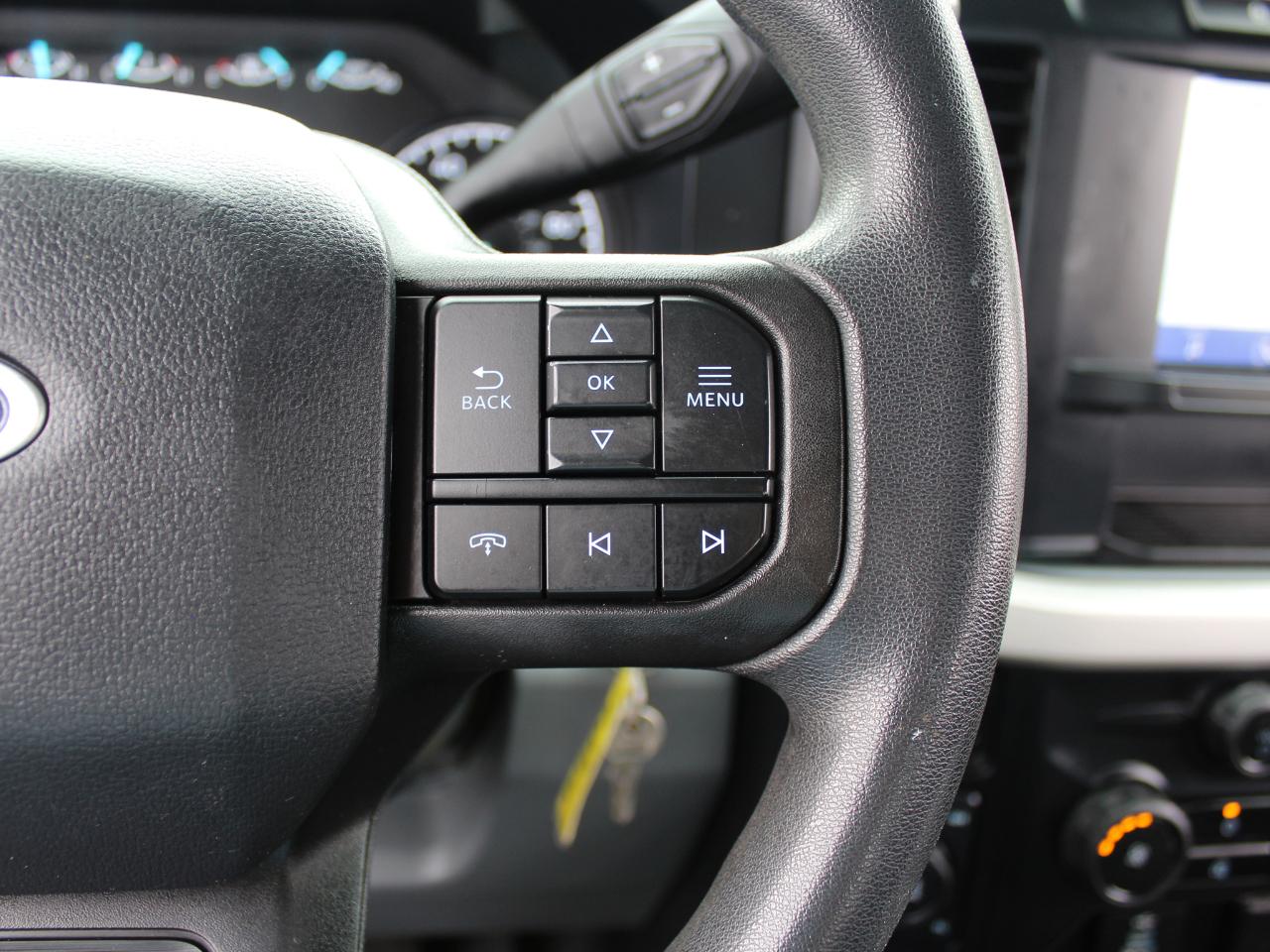 Ford F-350 SD XL Crew Cab Long Bed DRW 4WD 2024