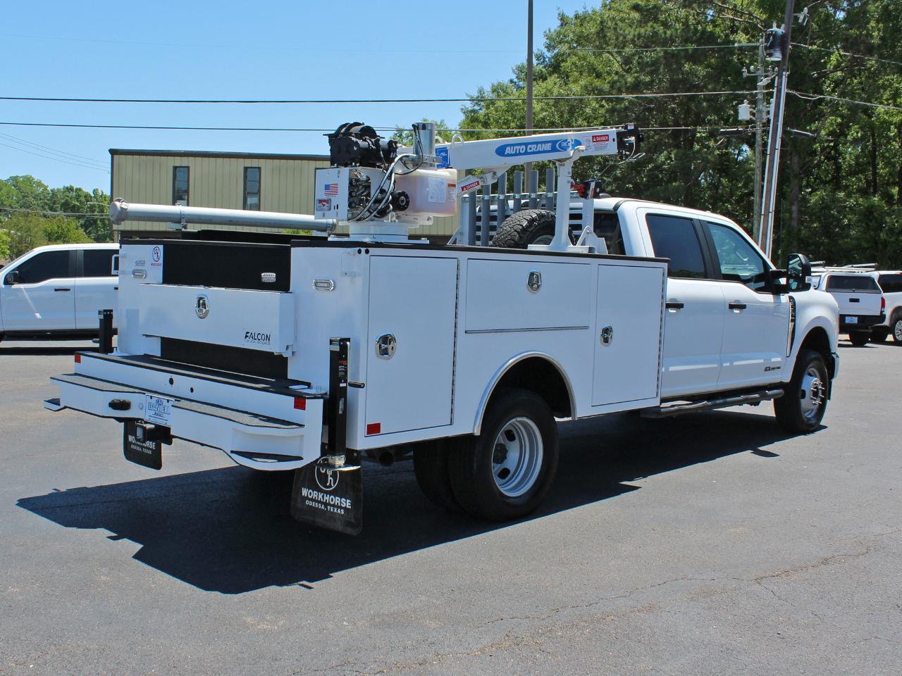 Ford F-350 SD XL Crew Cab Long Bed DRW 4WD 2024