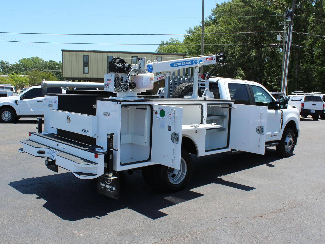 Ford F-350 SD XL Crew Cab Long Bed DRW 4WD 2024