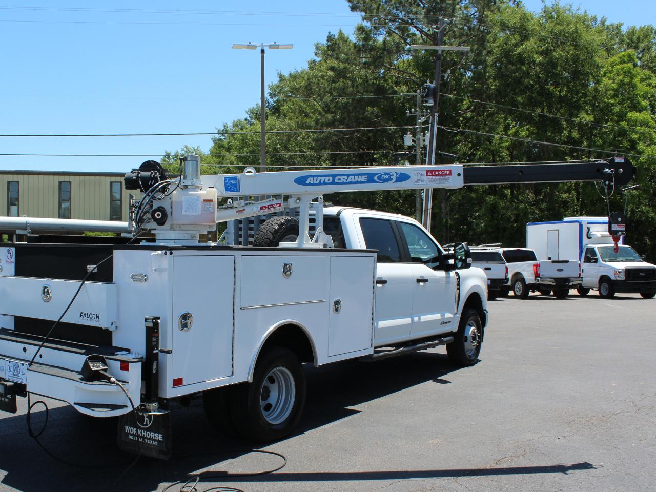 Ford F-350 SD XL Crew Cab Long Bed DRW 4WD 2024