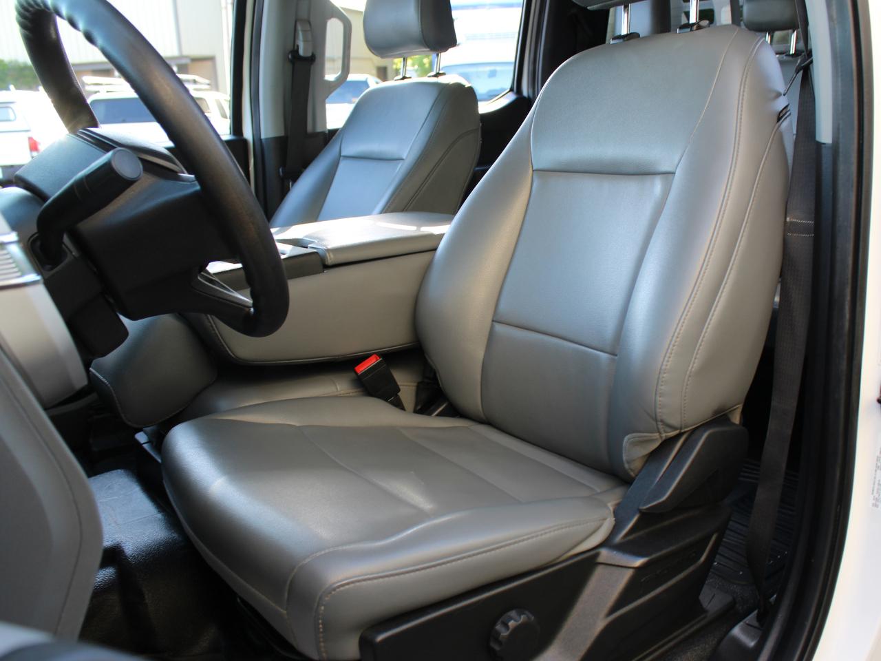 Ford F-350 SD XL Crew Cab Long Bed DRW 4WD 2024