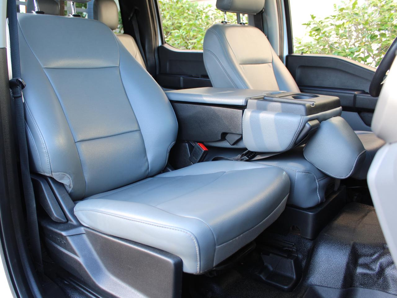 Ford F-350 SD XL Crew Cab Long Bed DRW 4WD 2024