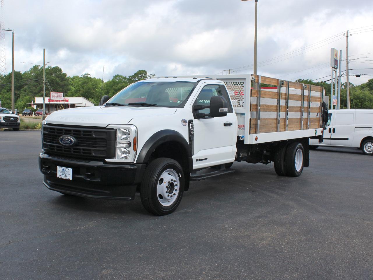 Ford F-450 SD Regular Cab DRW 4WD 2024
