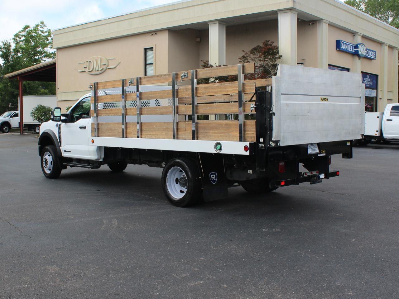 Ford F-450 SD Regular Cab DRW 4WD 2024