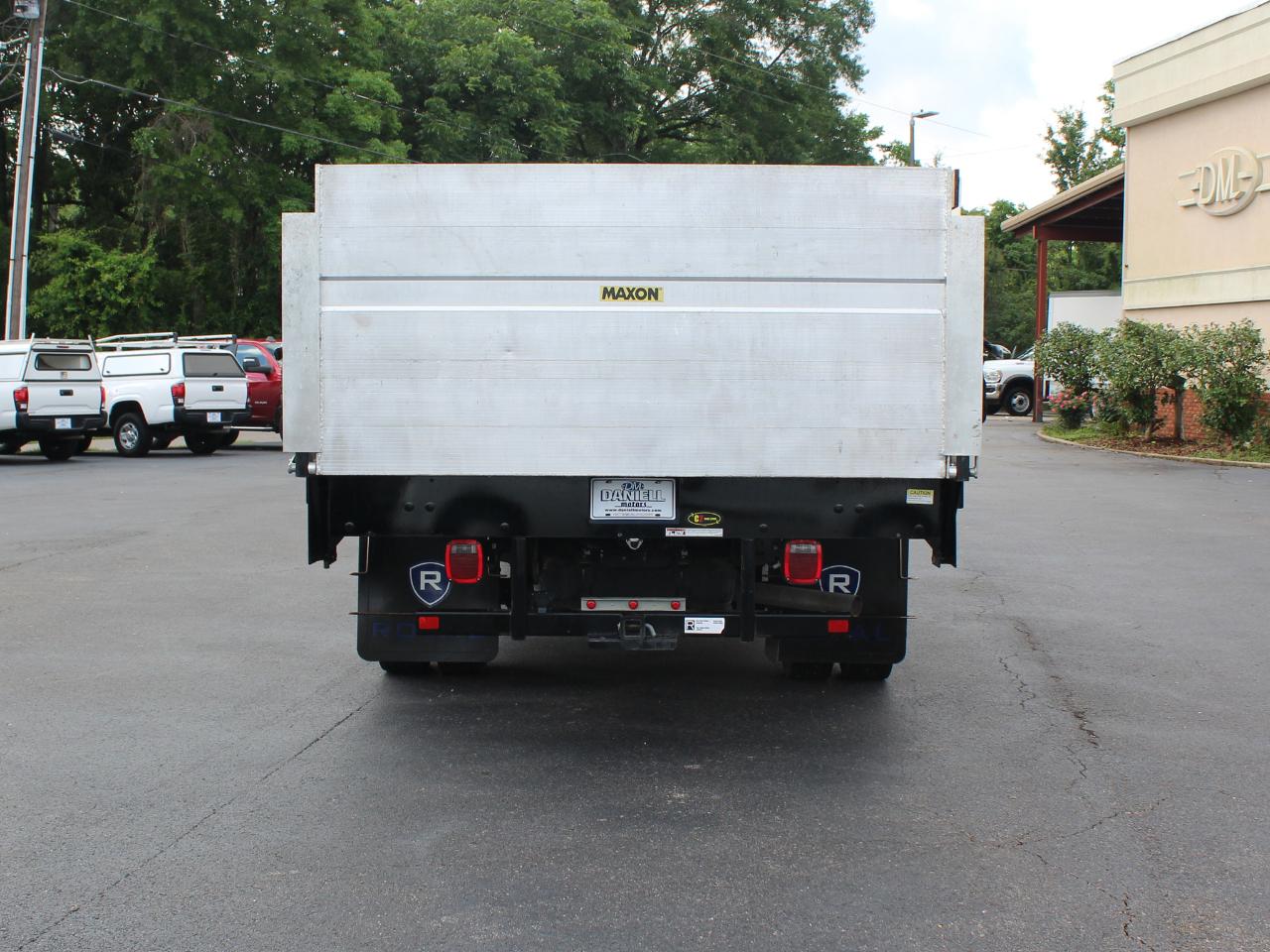 Ford F-450 SD Regular Cab DRW 4WD 2024