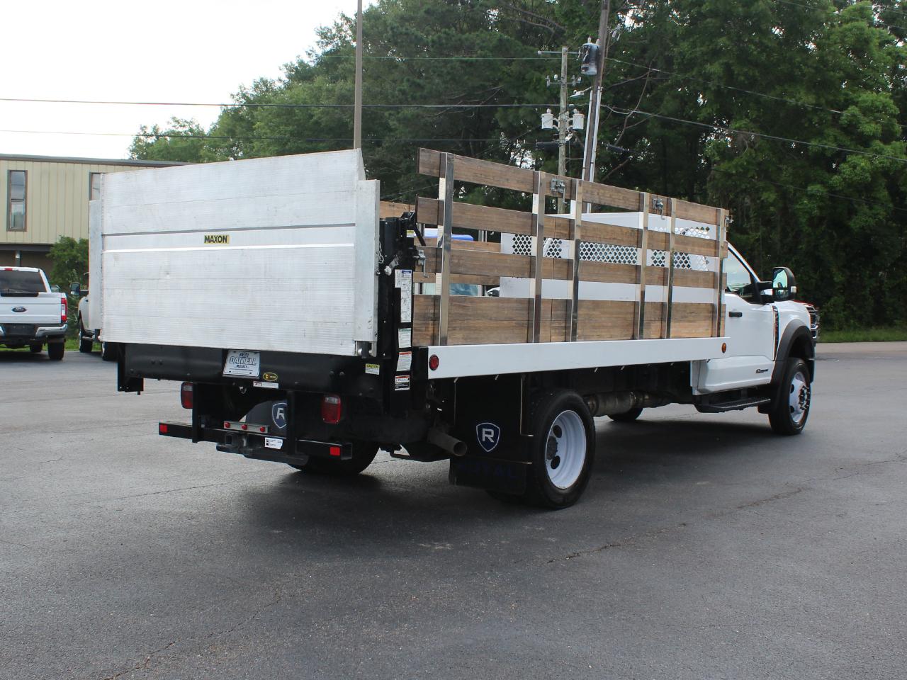 Ford F-450 SD Regular Cab DRW 4WD 2024
