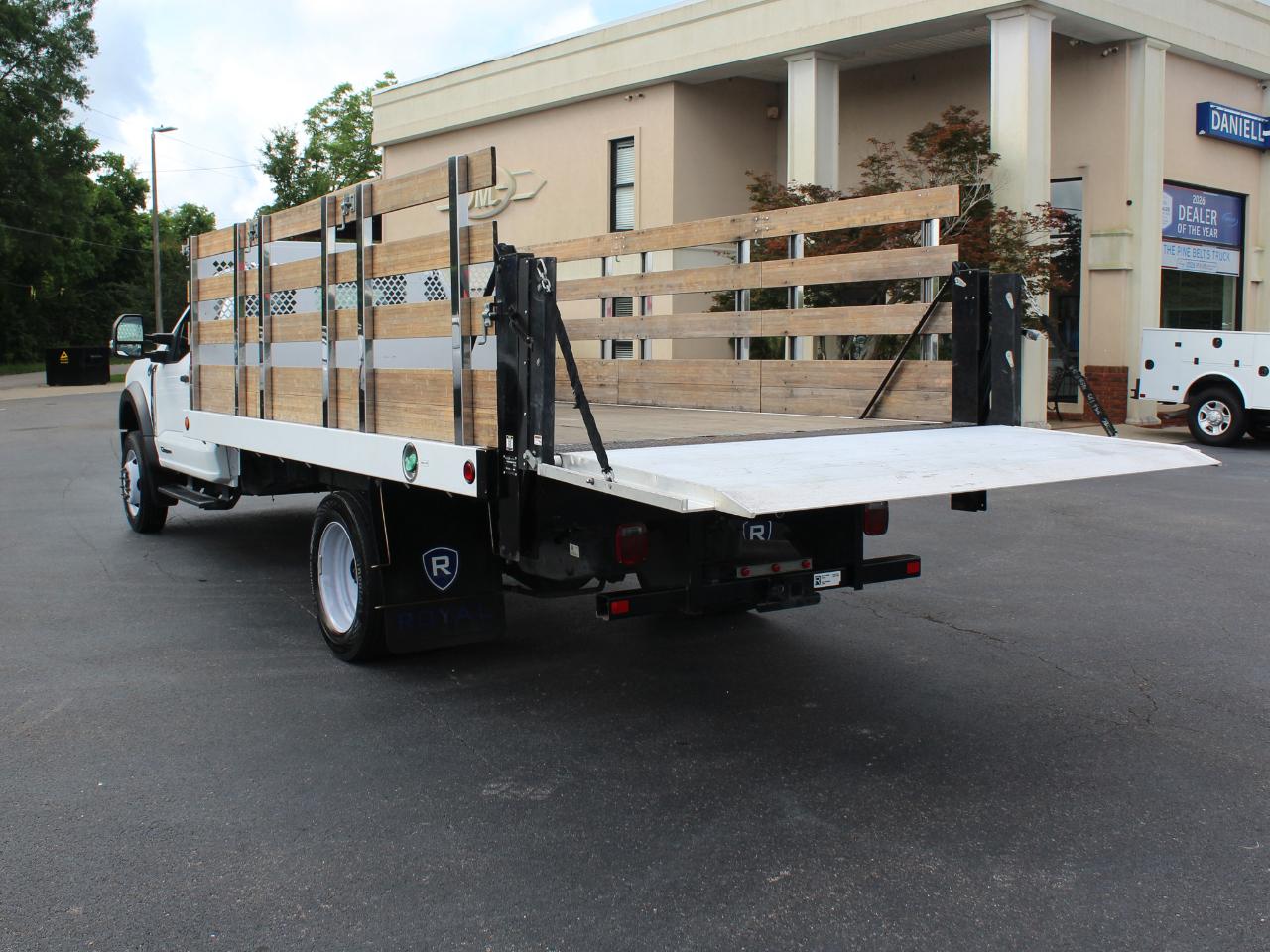 Ford F-450 SD Regular Cab DRW 4WD 2024