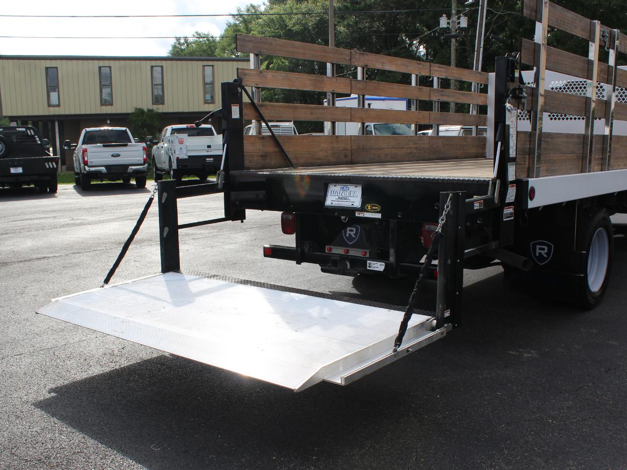 Ford F-450 SD Regular Cab DRW 4WD 2024