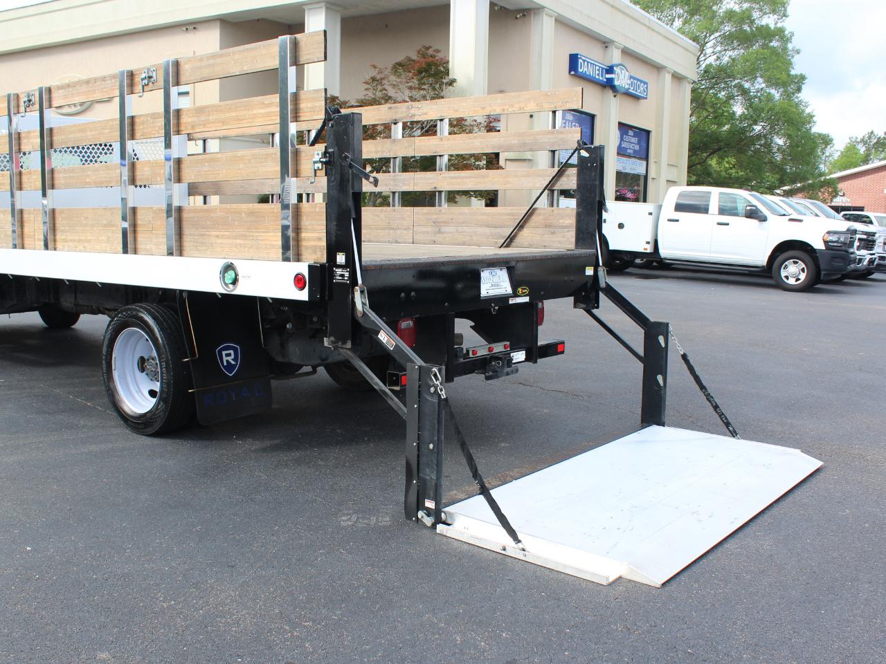Ford F-450 SD Regular Cab DRW 4WD 2024