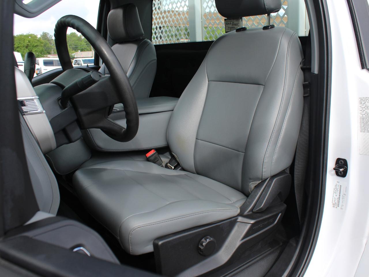 Ford F-450 SD Regular Cab DRW 4WD 2024