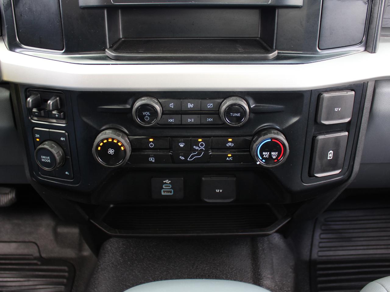 Ford F-450 SD Regular Cab DRW 4WD 2024