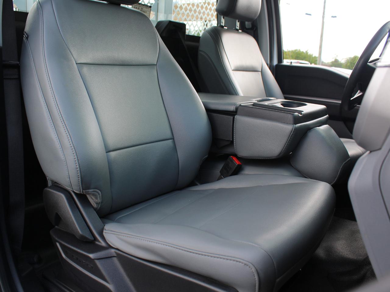 Ford F-450 SD Regular Cab DRW 4WD 2024