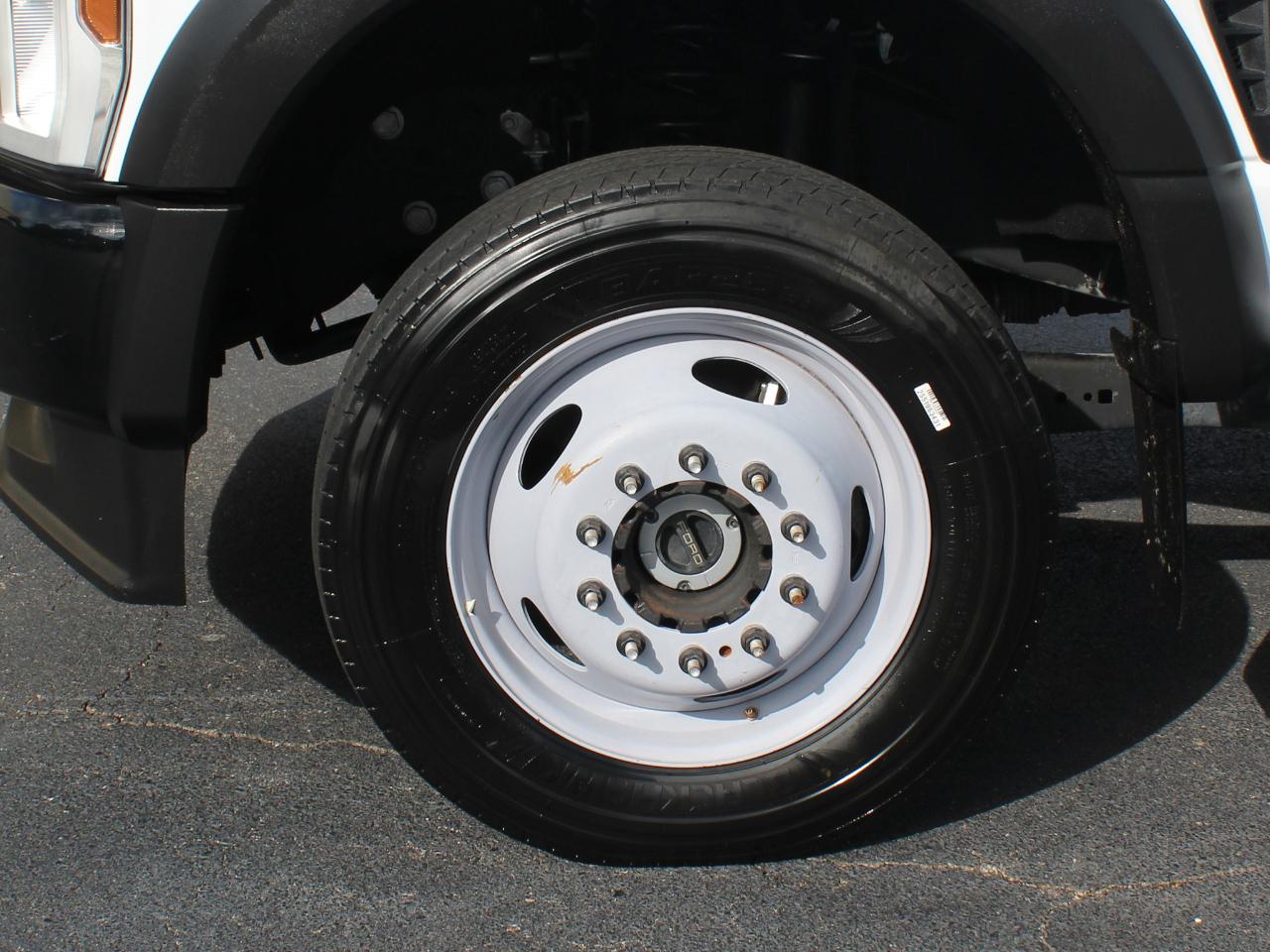Ford F-450 SD Regular Cab DRW 4WD 2024