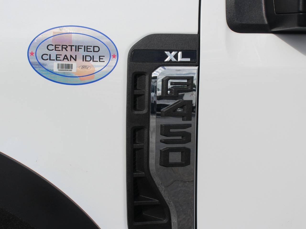 Ford F-450 SD Regular Cab DRW 4WD 2024