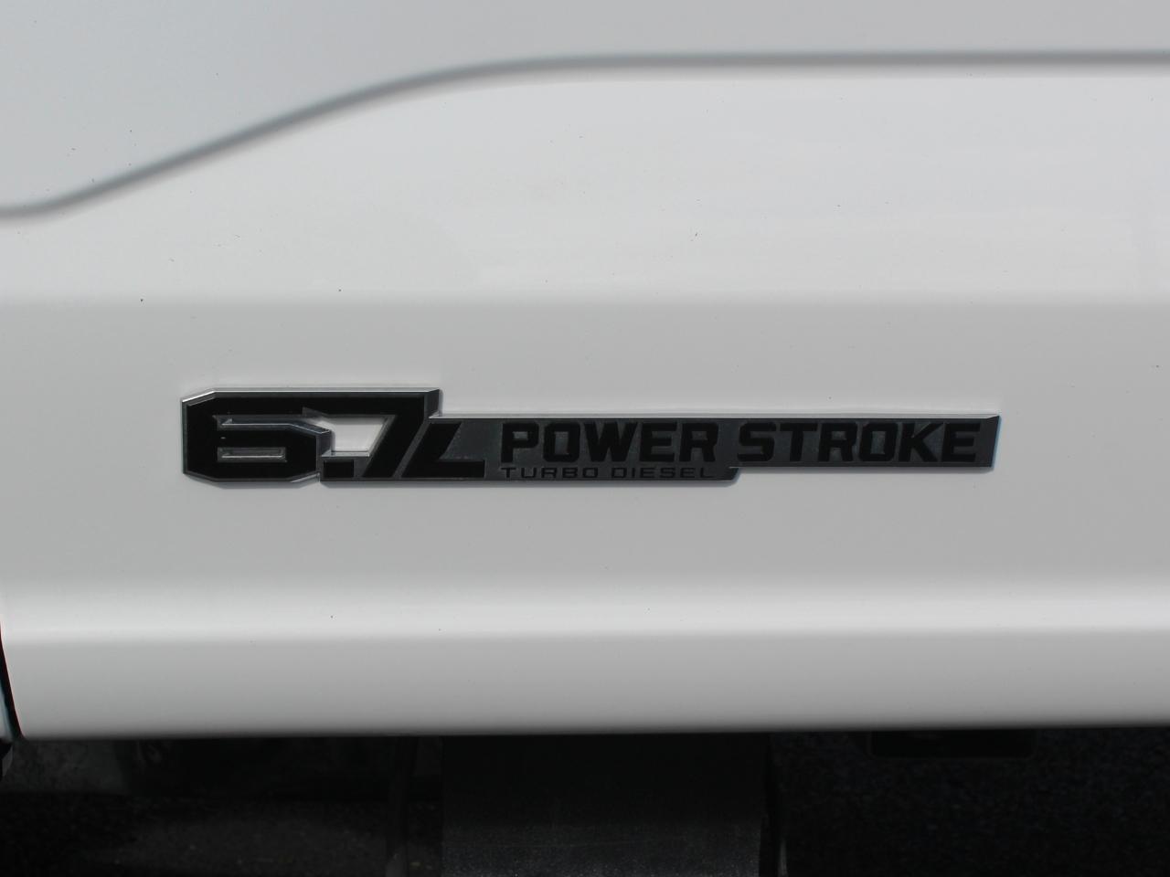 Ford F-450 SD Regular Cab DRW 4WD 2024